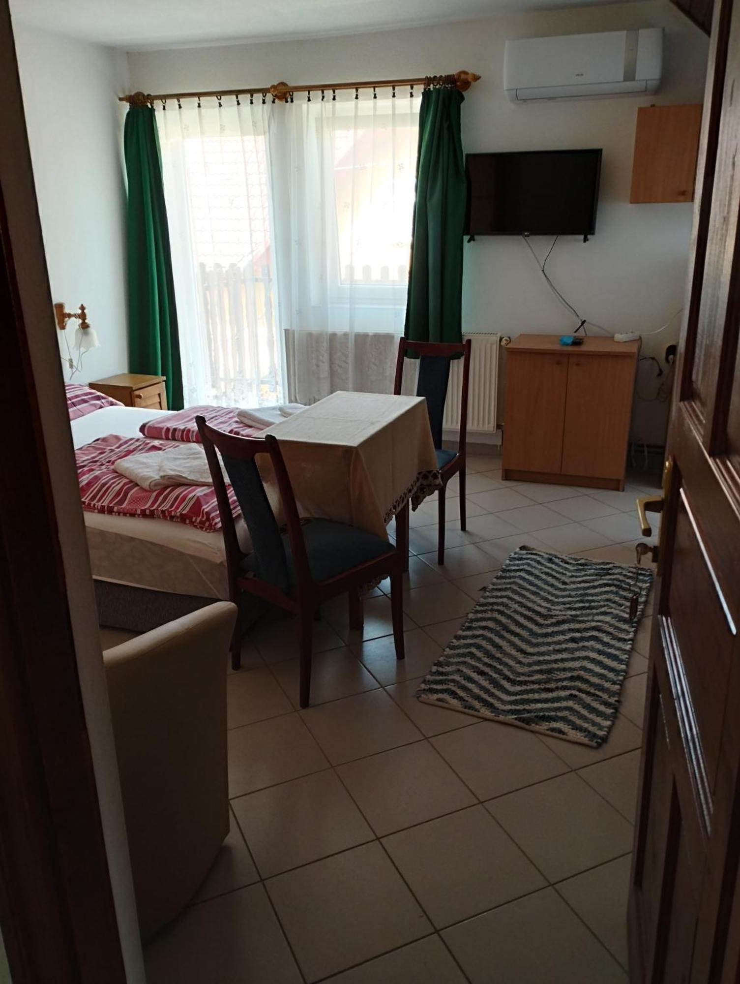 Hotel Paprika Vendeghaz Harkány Zewnętrze zdjęcie